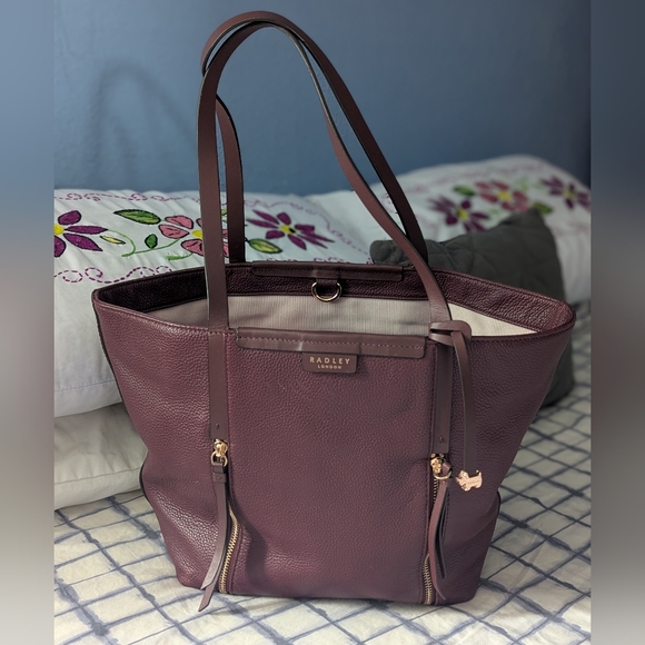 Hilary Radley Deep Red Tote Bag - Picture 2 of 10